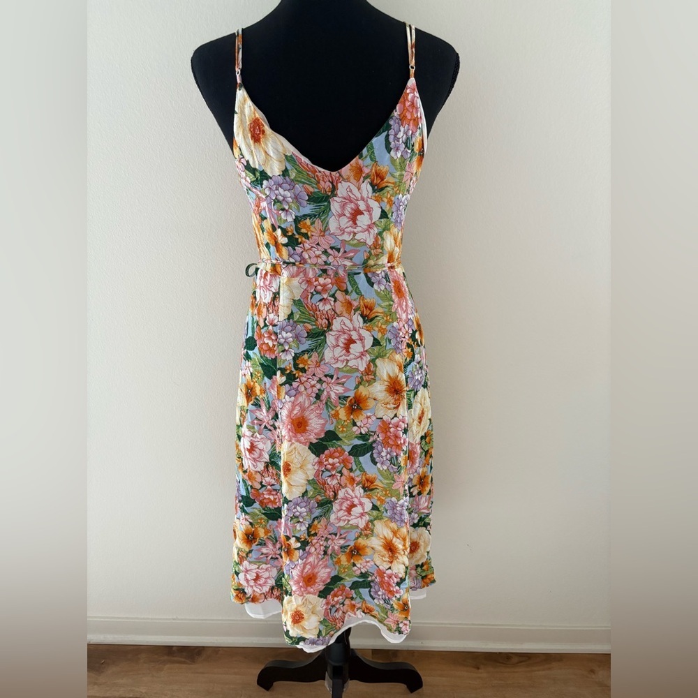 Forever 21 Contemporary Floral Wrap Dress - Size XL - Picture 4 of 4